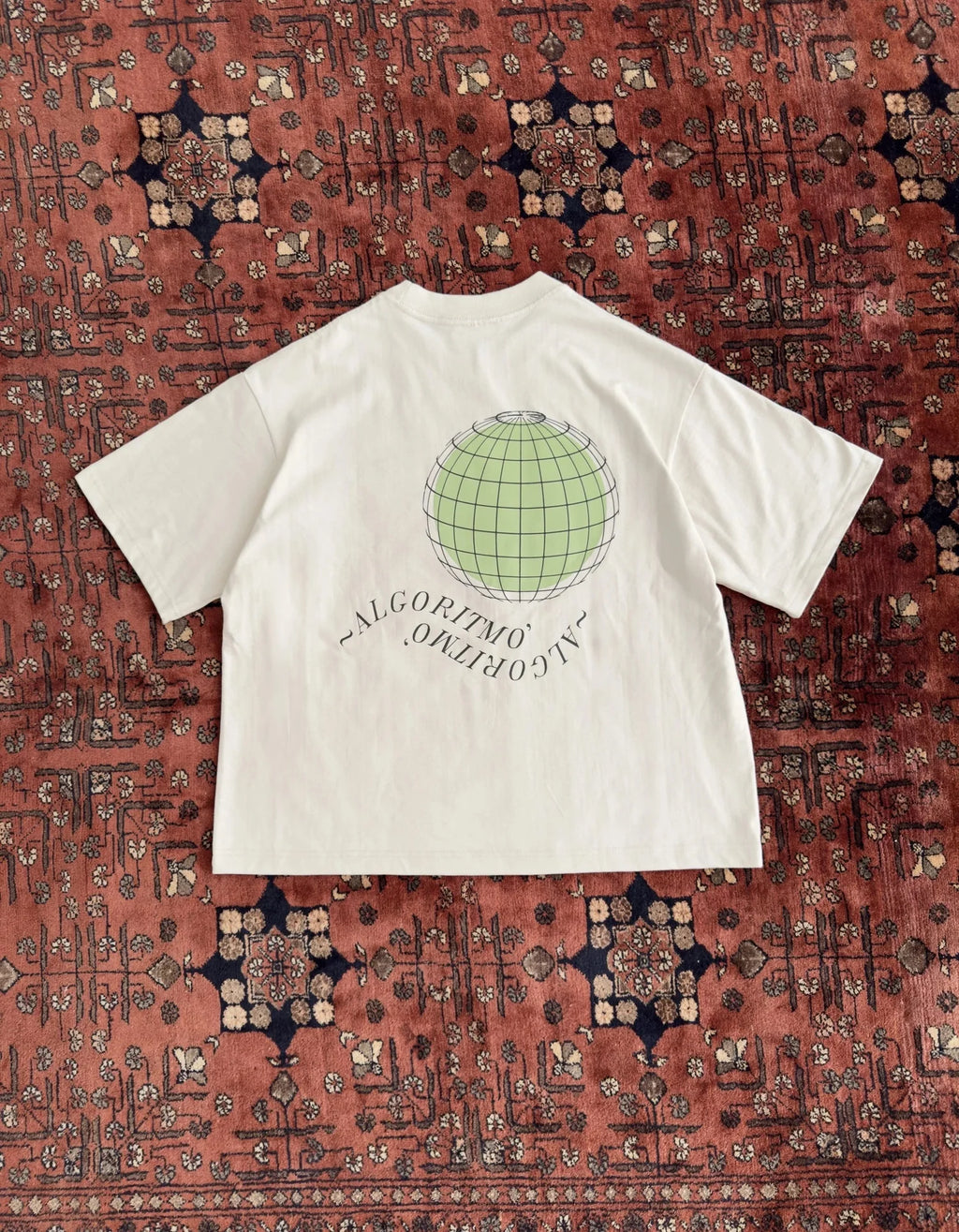 WORLD TEE